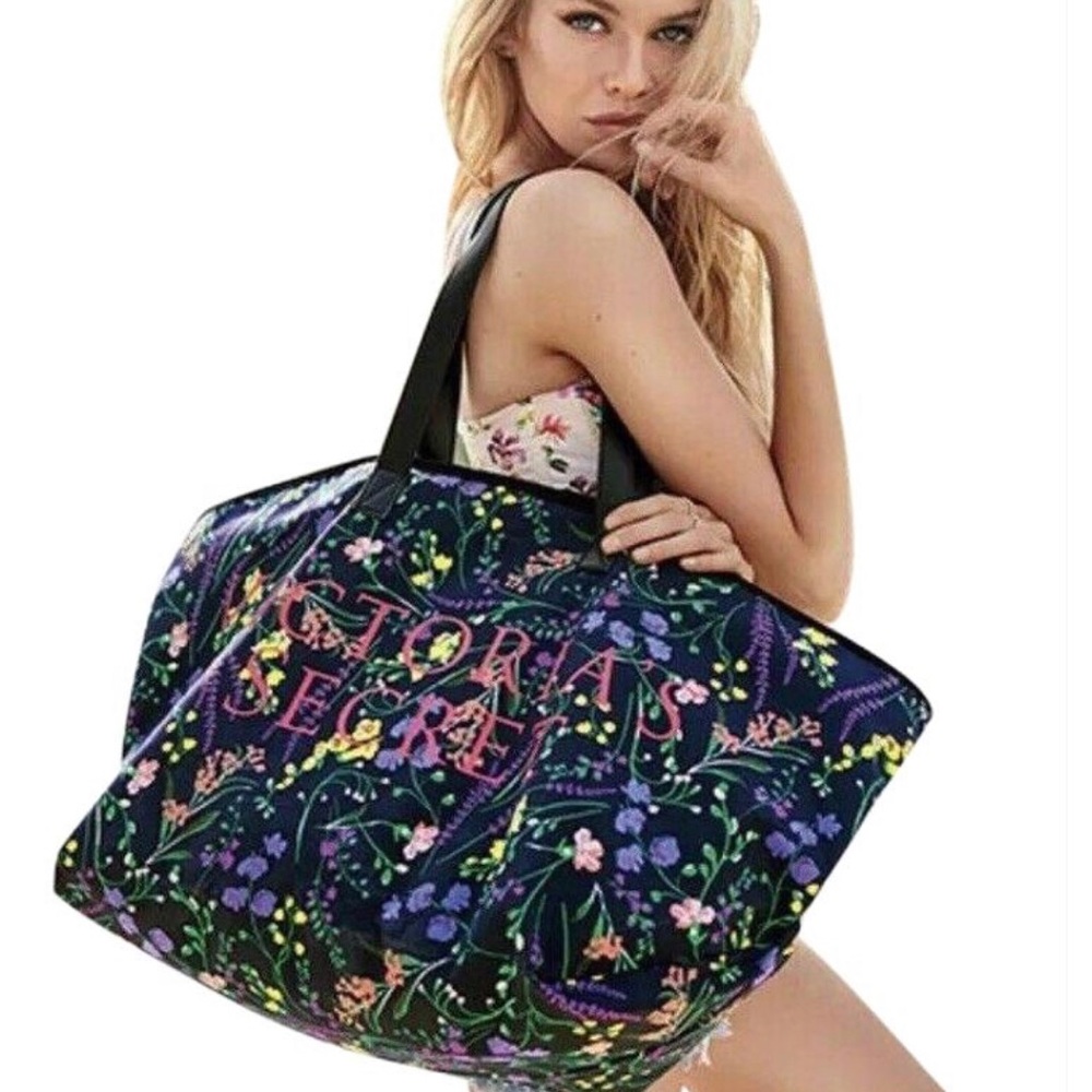 ❌❌SOLD❌❌🆕NWT VICTORIA SECRET LARGE FLORAL TOTE - Picture 3 of 5
